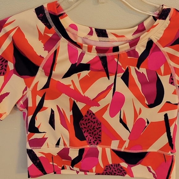 Crop top - Picture 1 of 3